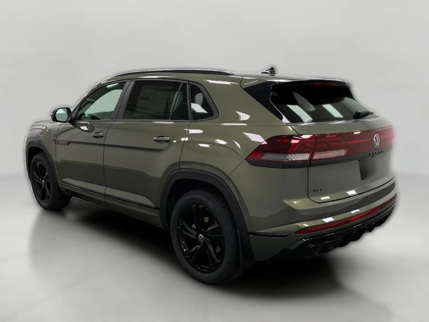 Volkswagen Atlas Cross Sport 2.0T SEL R-Line Black 4MOTION 2026 — side view