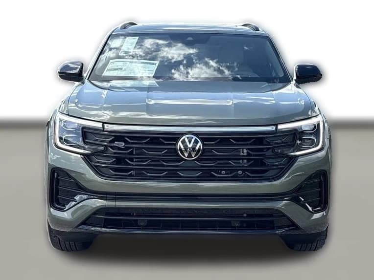 Volkswagen Atlas Cross Sport 2.0T SEL R-Line Black 4MOTION 2026 — side view