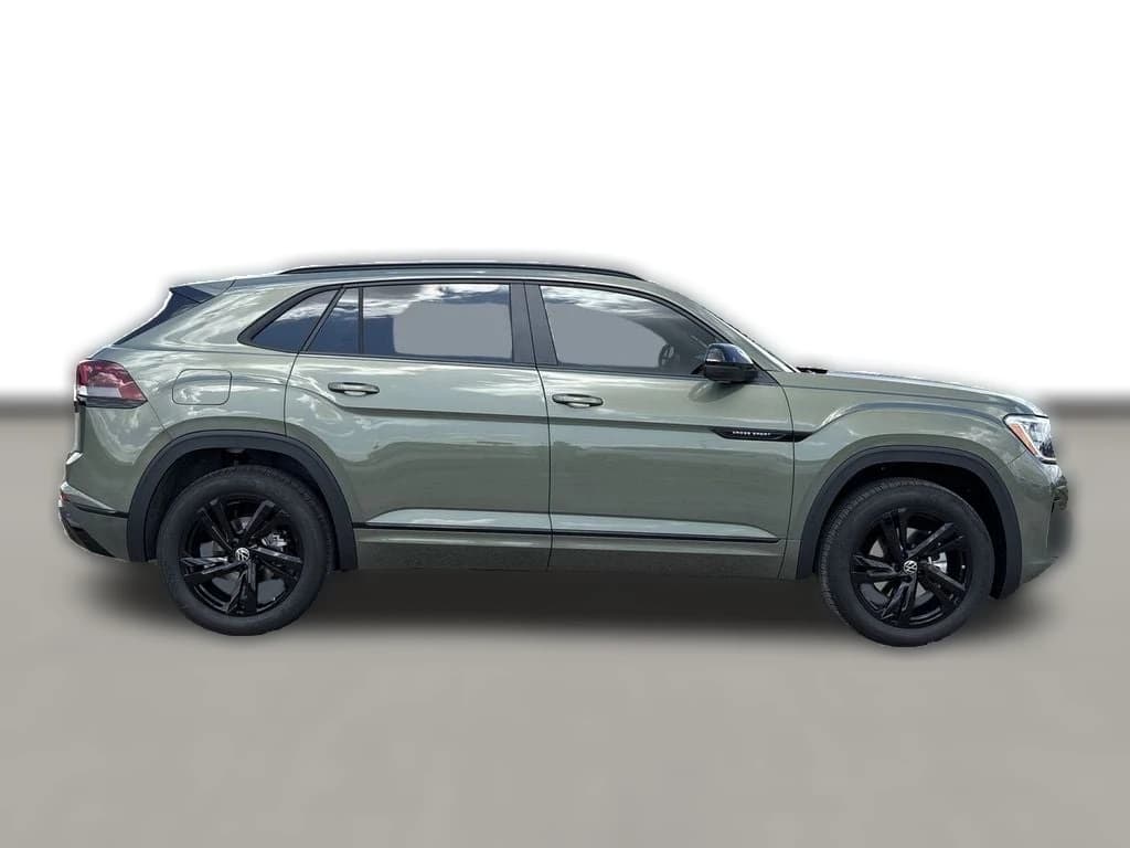 Volkswagen Atlas Cross Sport 2.0T SEL R-Line Black 4MOTION 2026 — side view