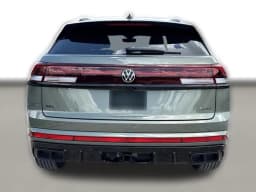 Volkswagen Atlas Cross Sport 2.0T SEL R-Line Black 4MOTION 2026 — side view