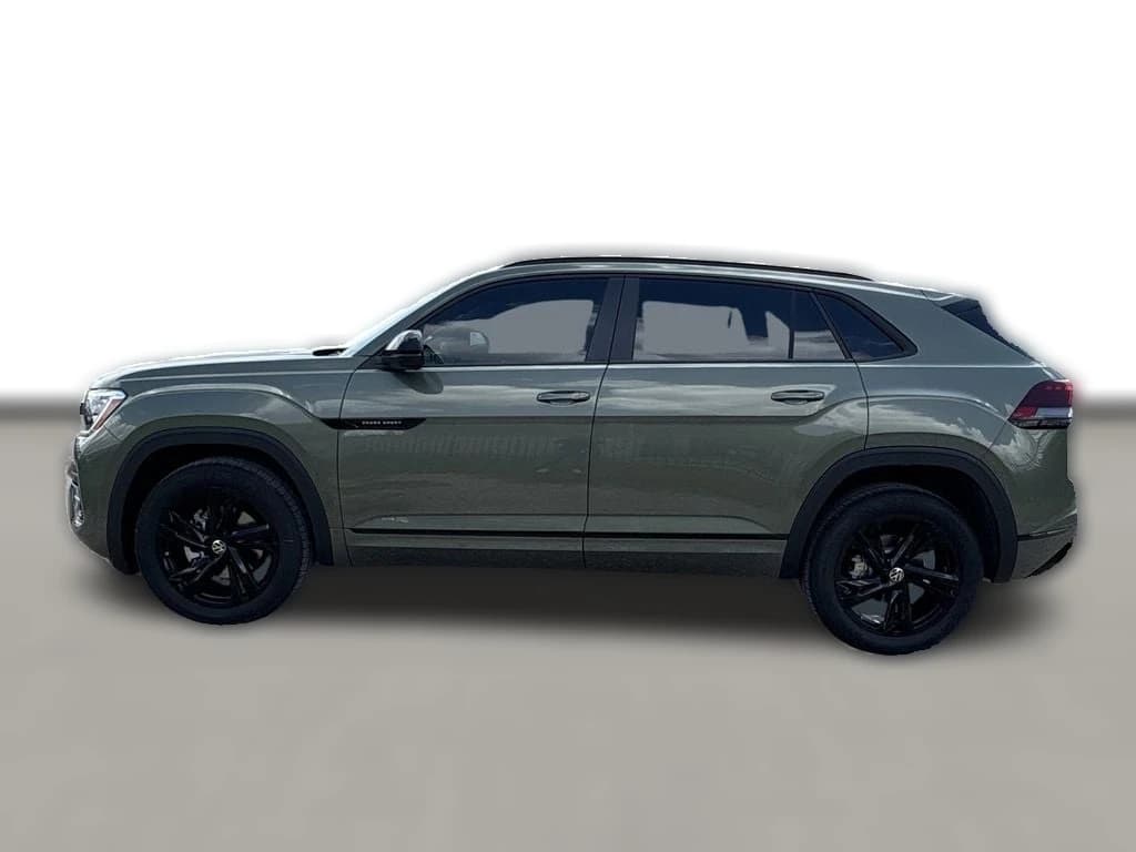 Volkswagen Atlas Cross Sport 2.0T SEL R-Line Black 4MOTION 2026 — side view