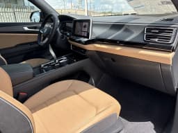 Volkswagen Atlas Cross Sport 2.0T SEL R-Line Black 4MOTION 2026 — side view
