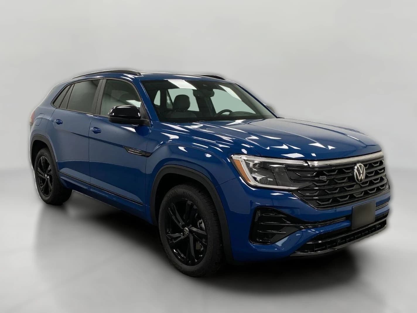 Volkswagen Atlas Cross Sport 2.0T SEL R-Line Black 4MOTION 2026 — side view