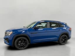 Volkswagen Atlas Cross Sport 2.0T SEL R-Line Black 4MOTION 2026 — side view