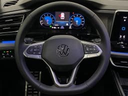 Volkswagen Atlas Cross Sport 2.0T SEL R-Line Black 4MOTION 2026 — side view