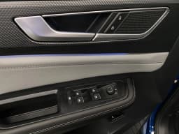 Volkswagen Atlas Cross Sport 2.0T SEL R-Line Black 4MOTION 2026 — side view