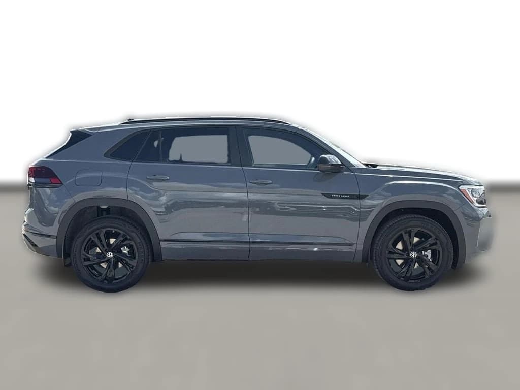 Volkswagen Atlas Cross Sport 2.0T SEL R-Line Black 4MOTION 2026 — side view