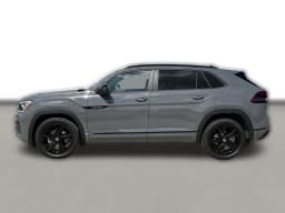 Volkswagen Atlas Cross Sport 2.0T SEL R-Line Black 4MOTION 2026 — side view