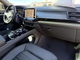Volkswagen Atlas Cross Sport 2.0T SEL R-Line Black 4MOTION 2026 — side view