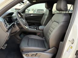 Volkswagen Atlas Cross Sport 2.0T SEL R-Line Black 4MOTION 2026 — side view