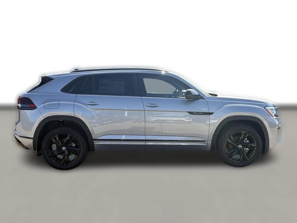 Volkswagen Atlas Cross Sport 2.0T SEL R-Line Black 4MOTION 2026 — side view