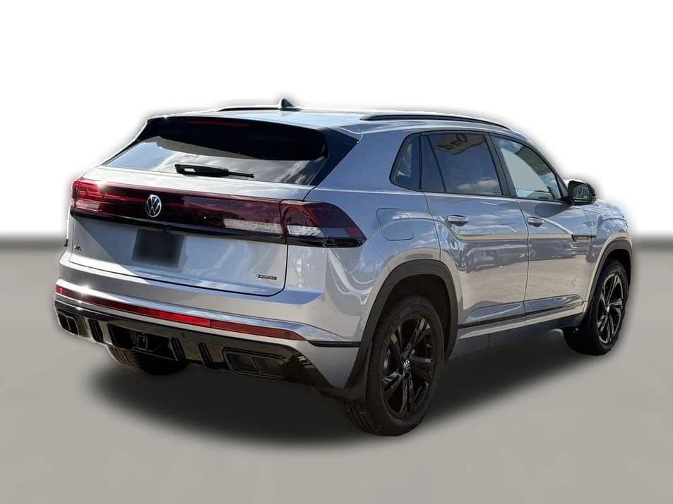Volkswagen Atlas Cross Sport 2.0T SEL R-Line Black 4MOTION 2026 — side view