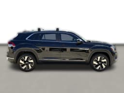 Volkswagen Atlas Cross Sport 2.0T SEL 4MOTION 2026 — side view