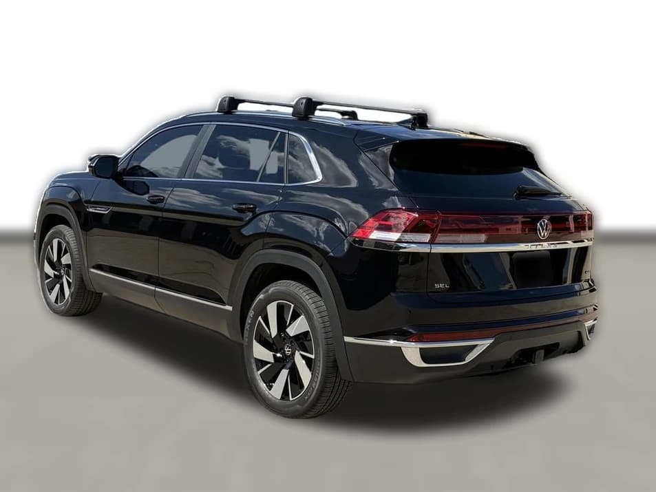Volkswagen Atlas Cross Sport 2.0T SEL 4MOTION 2026 — side view