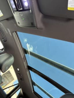 Volkswagen Atlas Cross Sport 2.0T SEL 4MOTION 2026 — side view