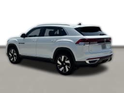 Volkswagen Atlas Cross Sport 2.0T SEL 4MOTION 2026 — side view