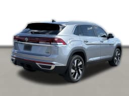 Volkswagen Atlas Cross Sport 2.0T SEL 4MOTION 2026 — side view