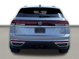 Volkswagen Atlas Cross Sport 2.0T SEL 4MOTION 2026 — side view