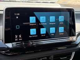 Volkswagen Atlas Cross Sport 2.0T SEL 4MOTION 2026 — side view