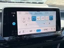 Volkswagen Atlas Cross Sport 2.0T SEL 4MOTION 2026 — side view