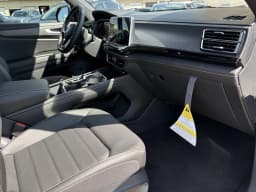 Volkswagen Atlas Cross Sport 2.0T SEL 4MOTION 2026 — side view