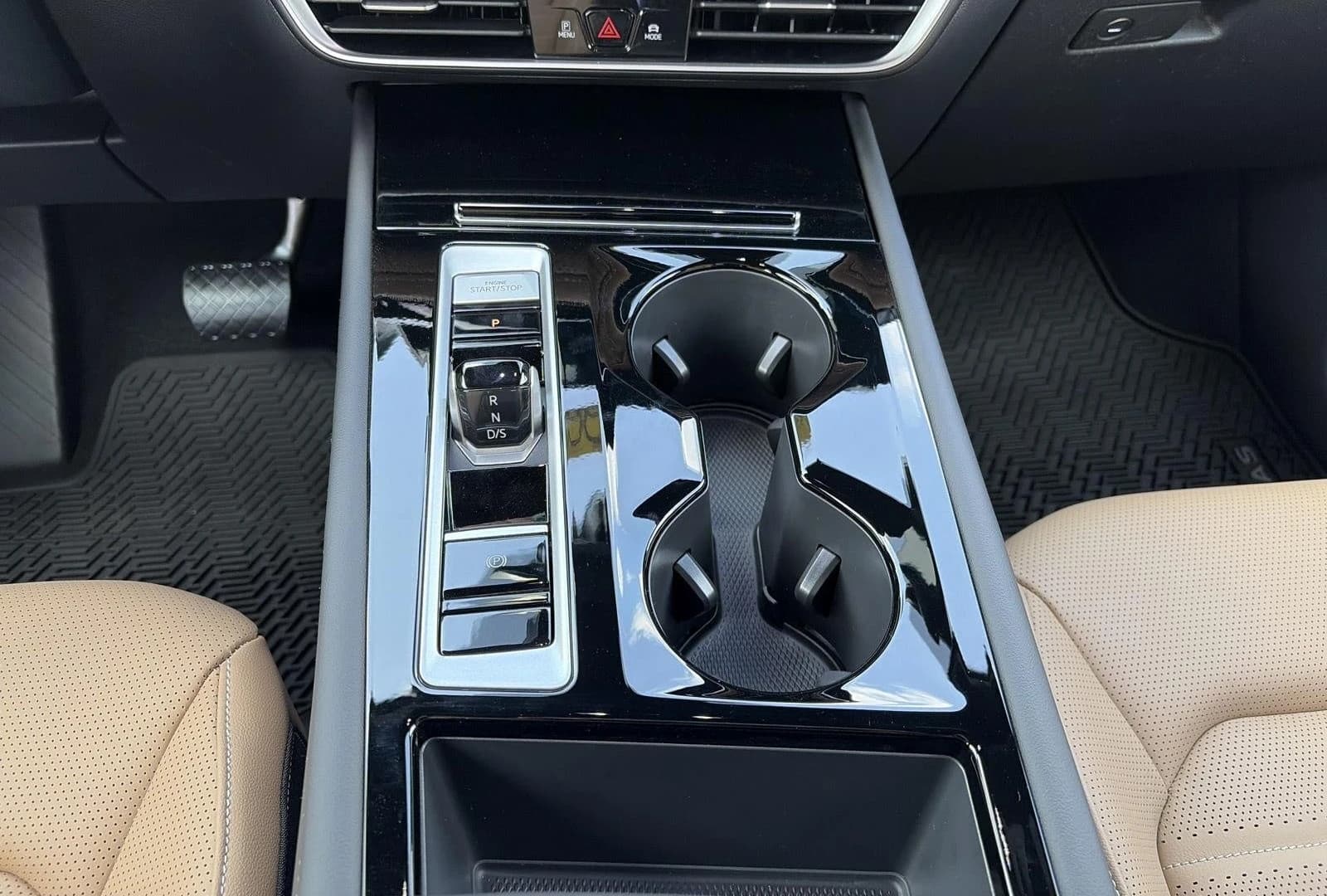 Volkswagen Atlas Cross Sport 2.0T SEL 4MOTION 2026 — side view