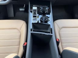Volkswagen Atlas Cross Sport 2.0T SEL 4MOTION 2026 — side view