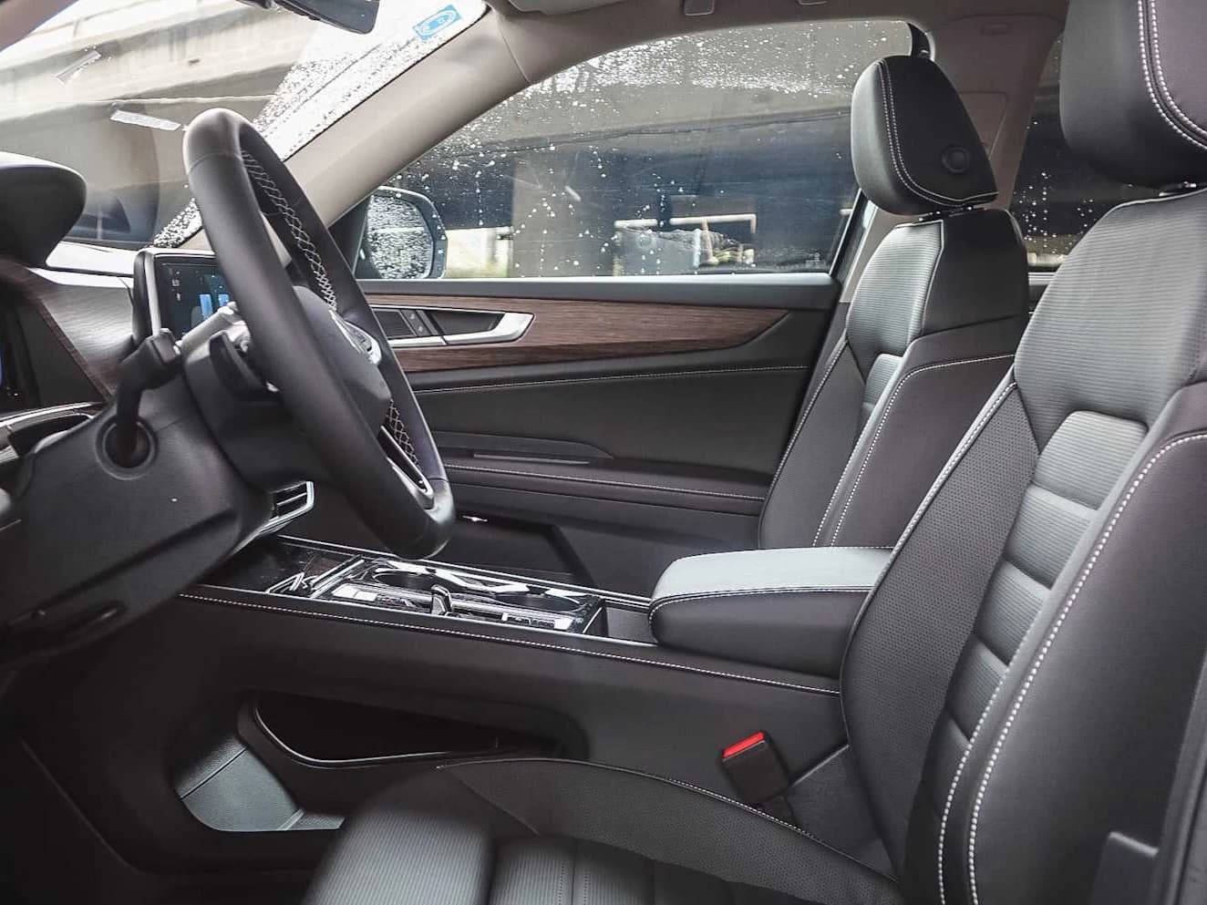 Volkswagen Atlas 2.0T SEL 4MOTION 2025 — side view