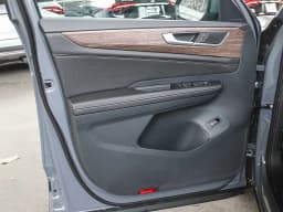 Volkswagen Atlas 2.0T SEL 4MOTION 2025 — side view