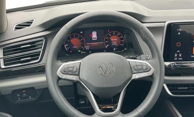 Volkswagen Atlas 2.0T Peak Edition 4MOTION 2026 — side view