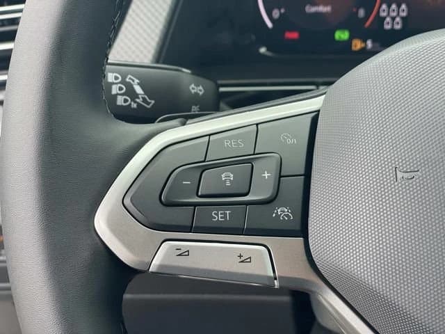 Volkswagen Atlas 2.0T Peak Edition 4MOTION 2026 — side view