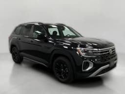 Volkswagen Atlas 2.0T Peak Edition 4MOTION 2026 — side view