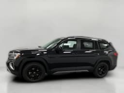 Volkswagen Atlas 2.0T Peak Edition 4MOTION 2026 — side view