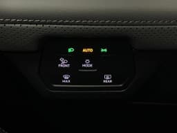 Volkswagen Atlas 2.0T Peak Edition 4MOTION 2026 — side view