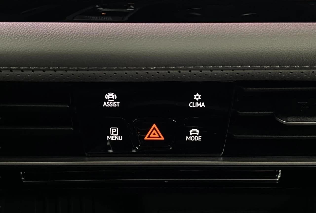 Volkswagen Atlas 2.0T Peak Edition 4MOTION 2026 — side view