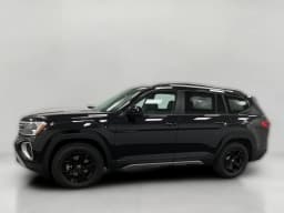 Volkswagen Atlas 2.0T Peak Edition 4MOTION 2026 — side view