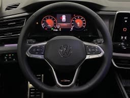 Volkswagen Atlas 2.0T Peak Edition 4MOTION 2026 — side view