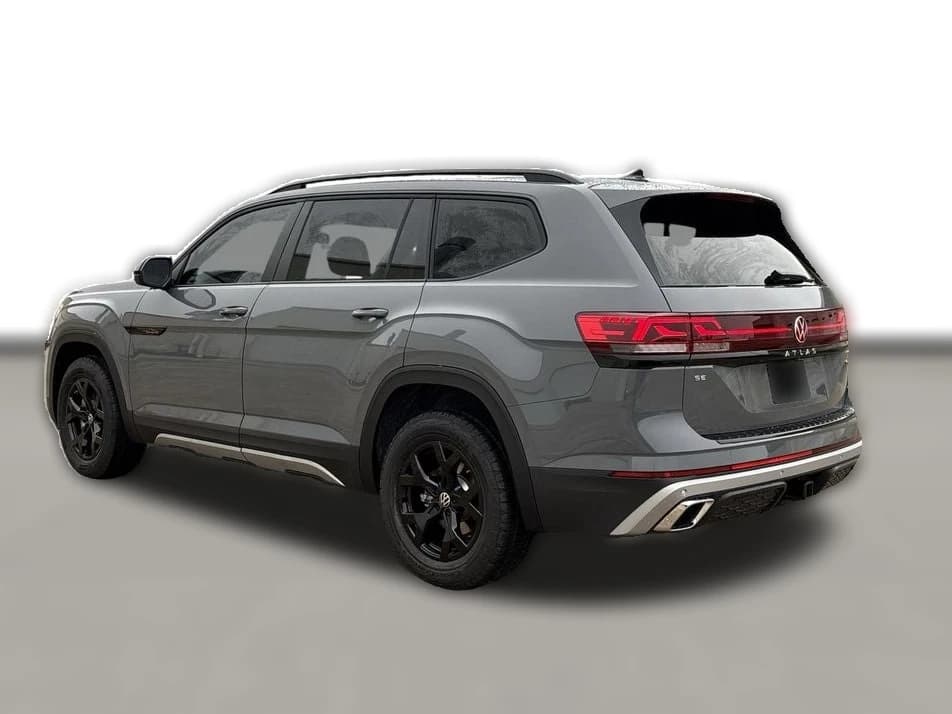 Volkswagen Atlas 2.0T Peak Edition 4MOTION 2026 — side view