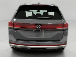 Volkswagen Atlas 2.0T Peak Edition 4MOTION 2026 — side view