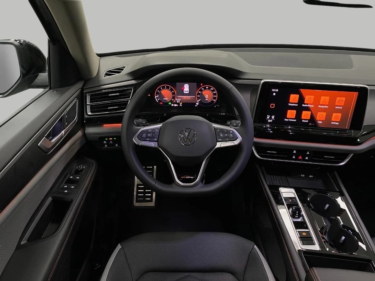 Volkswagen Atlas 2.0T Peak Edition 4MOTION 2026 — side view
