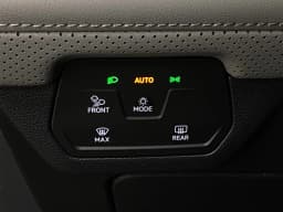 Volkswagen Atlas 2.0T Peak Edition 4MOTION 2026 — side view