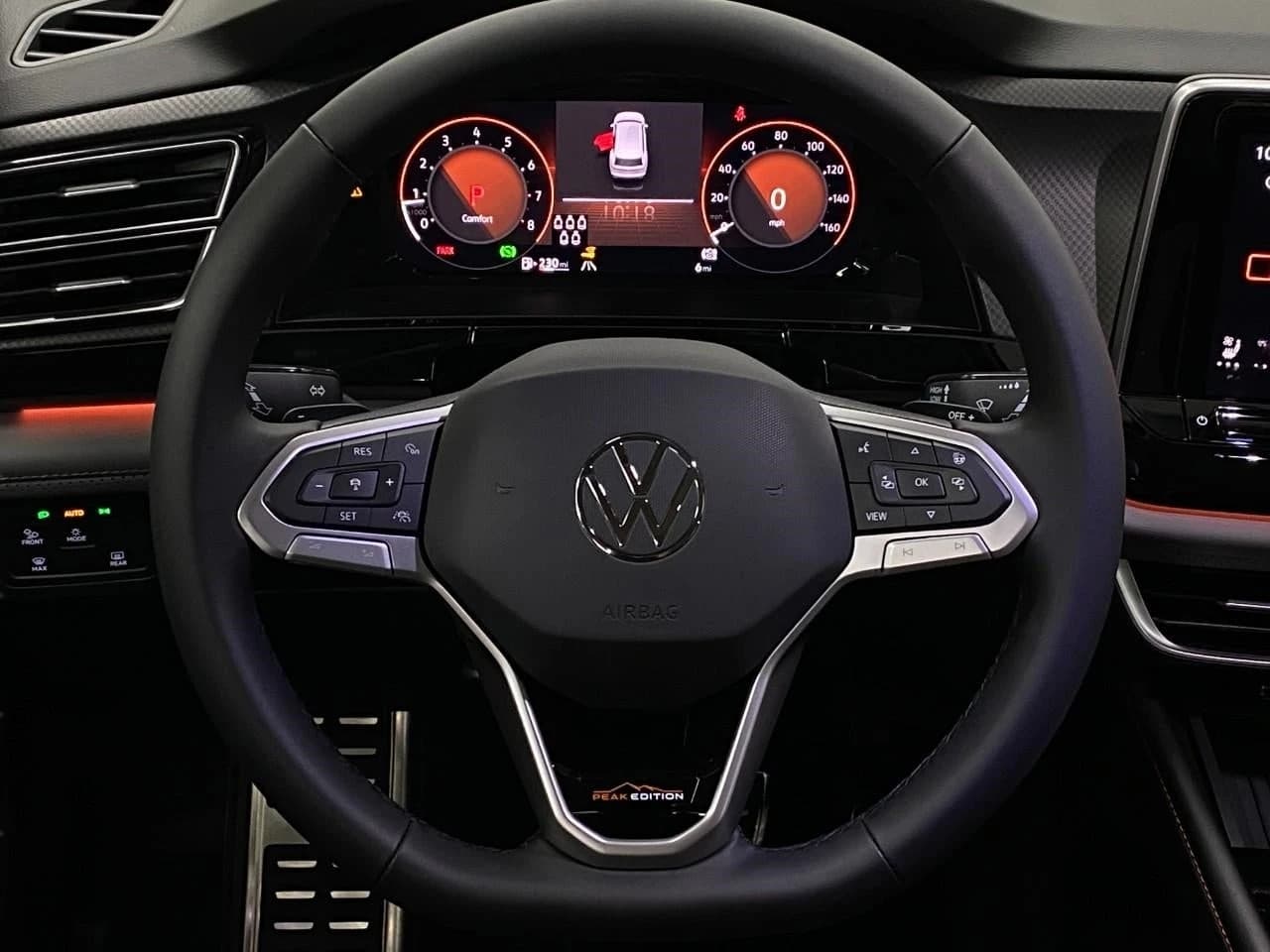 Volkswagen Atlas 2.0T Peak Edition 4MOTION 2026 — side view