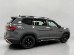 Volkswagen Atlas 2.0T Peak Edition 4MOTION 2026 — side view