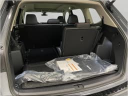 Volkswagen Atlas 2.0T Peak Edition 4MOTION 2026 — side view
