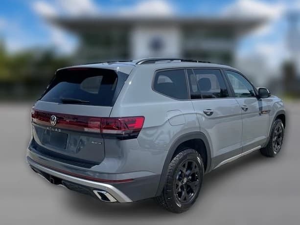 Volkswagen Atlas 2.0T Peak Edition 4MOTION 2026 — side view