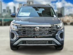 Volkswagen Atlas 2.0T Peak Edition 4MOTION 2026 — side view