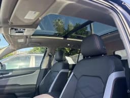 Volkswagen Atlas 2.0T Peak Edition 4MOTION 2026 — side view