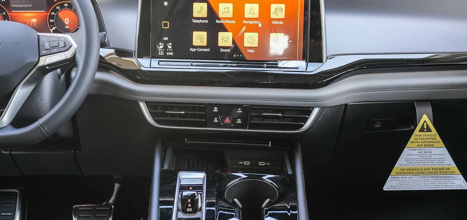 Volkswagen Atlas 2.0T Peak Edition 4MOTION 2026 — side view