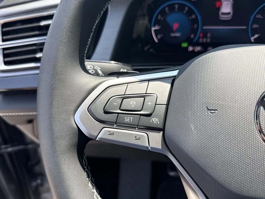 Volkswagen Atlas Cross Sport 2.0T SE FWD 2026 — side view