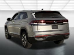 Volkswagen Atlas Cross Sport 2.0T SE FWD 2026 — side view